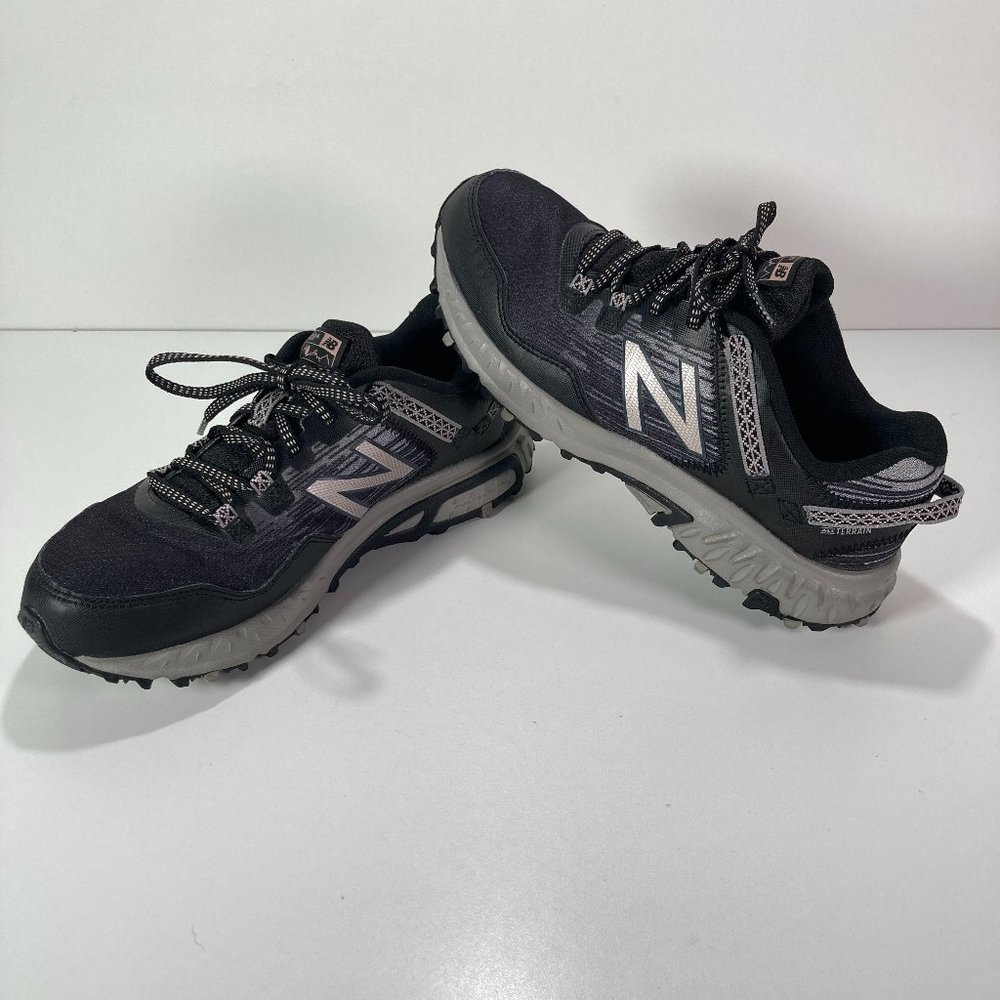 New Balance Womens 410v6 Black All Terrain Trail Running Shoes Size 8 D
